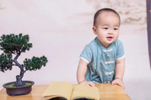 惠东宝宝爱吐奶是什么原因
